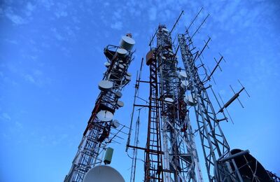 radio antennas